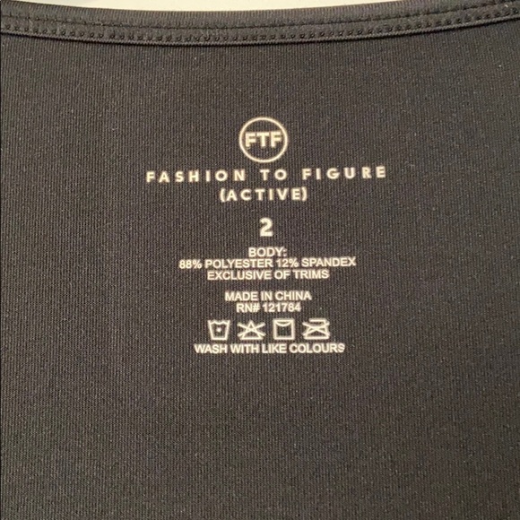 Fashion to Figure Sz 2 Active stretchy tank plus size shirt top - Picture 3 of 5